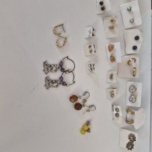 Vintage Lot Of 20 Fashion Earrings